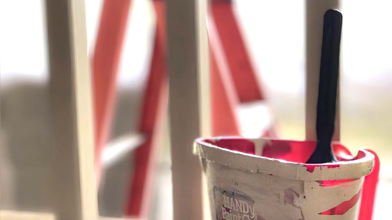 Paint bucket for maintaining the house paint